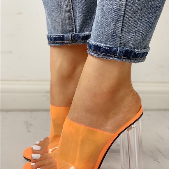 Velvet Buzzsaw Heels - Picture 3 of 3